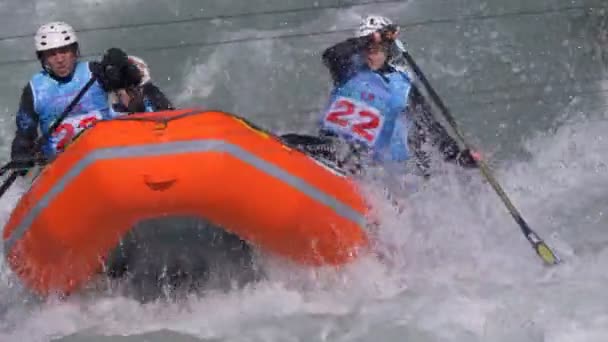 Rusya Federasyonu Kadın Altında Rafting Takım Dora Baltea Nehri Üzerinde — Stok video