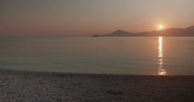 Capobianco, beyaz uçurum kıyılarında Akdeniz'de, Elba Adası (İtalya kristal berraklığında su ile havadan görünümü)