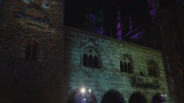 Noel Como Broletto gece lambası