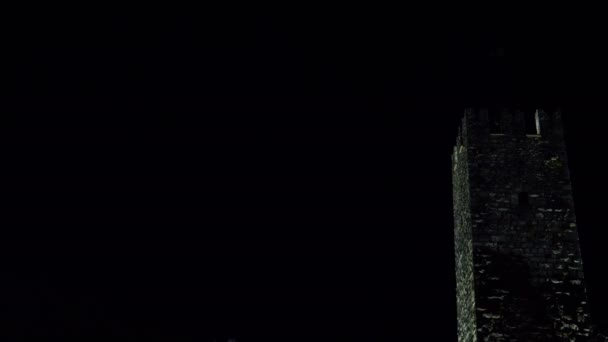 Нападение Ночью Средневековый Замок Горящими Углями Брошенными Трабукки Время Реконструкции — стоковое видео