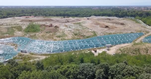 Vista aérea de volcado — Vídeos de Stock