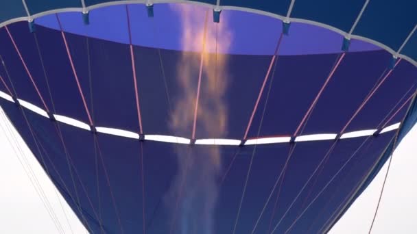 Horkovzdušný balón modrý hořák zavřít — Stock video
