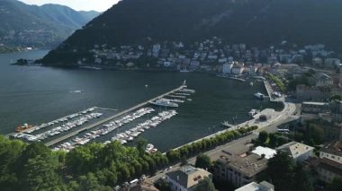 Limanın ve Kuzey İtalya 'nın Como kentinin havadan görüntüsü.
