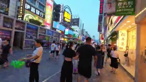 Gewerbliche Straßenszene Der Shanghai Road Der Abenddämmerung — Stockvideo