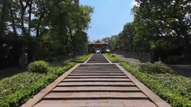 Tianxin Pavyonu, Hunan 'ın Changsha şehrinin antik duvarında bulunan eski bir Çin pavyonudur..