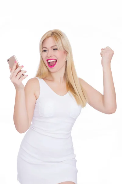 Schoonheid Stijlvolle Vrouw Met Telefoon Haar Handen Witte Achtergrond Zomer — Stockfoto