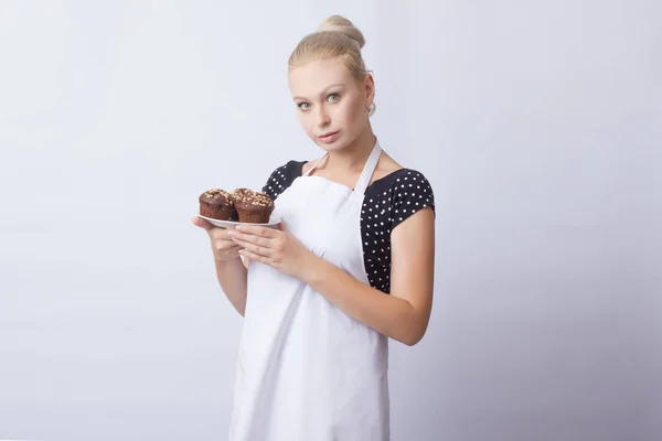 Happy Blond Woman White Apron Shows Chocolate Cupcakes White Plate — Stock Photo, Image