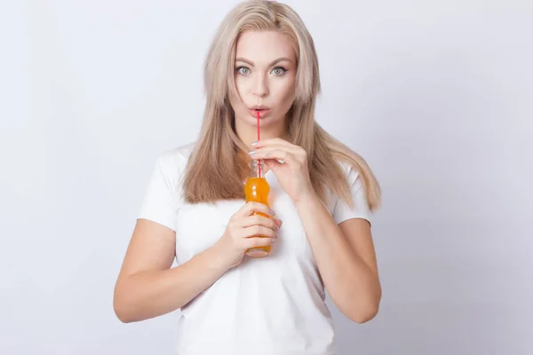 Studio Photo Portrait Cute Blonde Woman Bottle Soda Her Hands — Stock Photo, Image