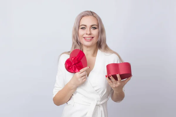 Dag Van Valentijnskaarten Charmante Schattige Blonde Vrouw Witte Jurk Mooie — Stockfoto