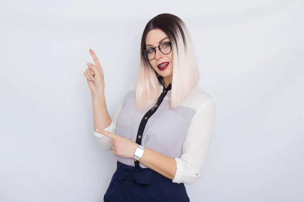 Beeld van mooie zakenvrouw die een bril draagt — Stockfoto