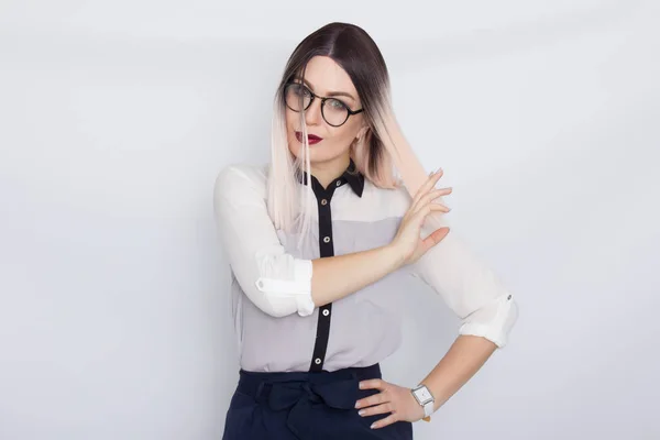 Beeld van mooie zakenvrouw die een bril draagt — Stockfoto