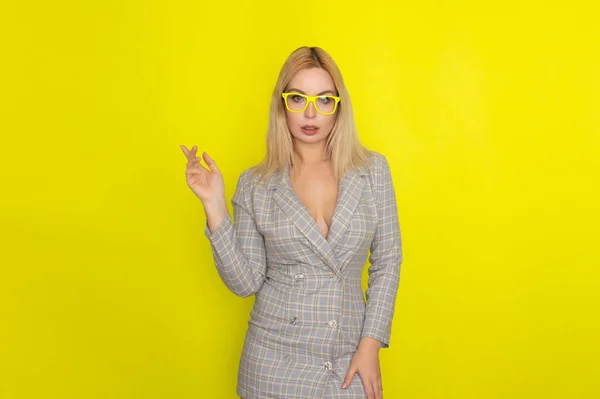 Attractive Blonde Woman Plaid Jacket Dress Yellow Background Wearing Yellow — Stock Photo, Image