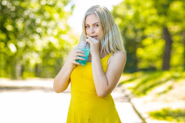 Attractive Stylish Blond Smiling Woman Yellow Short Dress Summer Fashion — Stock Photo, Image