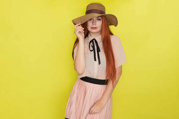 Red Haired Woman Straw Hat Yellow Background Studio Style Summer — Stock Photo, Image