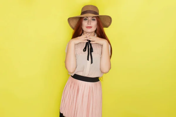 Red Haired Woman Straw Hat Yellow Background Studio Style Summer — Stock Photo, Image