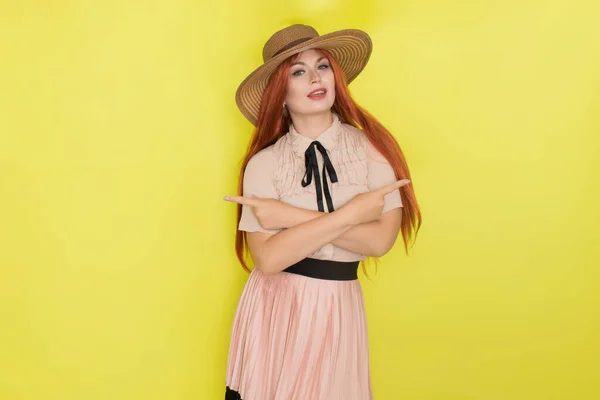 Red Haired Woman Straw Hat Yellow Background Studio Style Summer — Stock Photo, Image