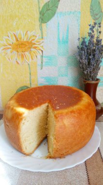 taze pişmiş, ev yapımı, Mısır ekmeği güneş ışığında