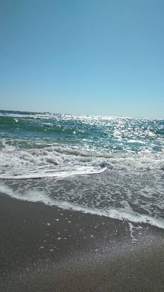 Weißer Meeresschaum Der Küste — Stockfoto
