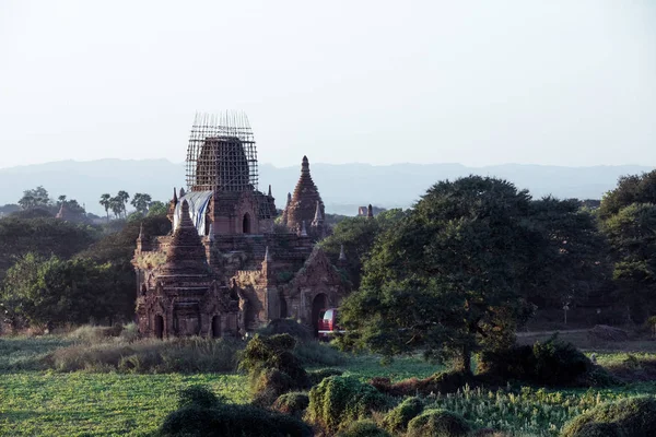 A temple surrounded by nature to pray to buddha from sunrise to sunset