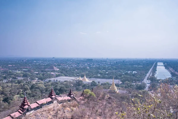 A temple surrounded by nature to pray to buddha from sunrise to sunset