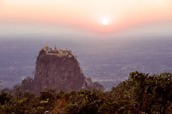 A temple surrounded by nature to pray to buddha from sunrise to sunset