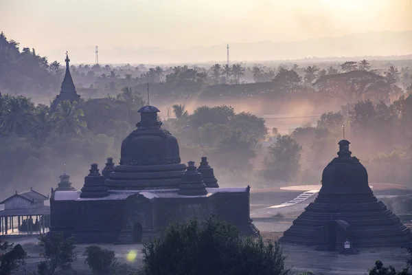 A temple surrounded by nature to pray to buddha from sunrise to sunset