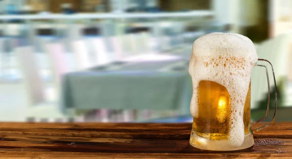 Caneca Cerveja Leve Fria Pub — Fotografia de Stock