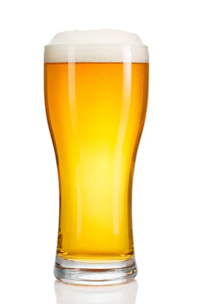 Glas Bier Geïsoleerd Een Witte Pagina — Stockfoto