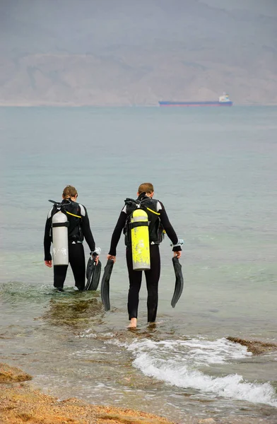 Due Amici Che Immergono Eialt Israele Riserva Naturale Coral Beach — Foto Stock