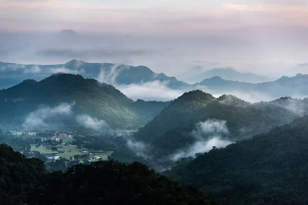 Foggy Montagnes Parc National Khao Yai — Photo