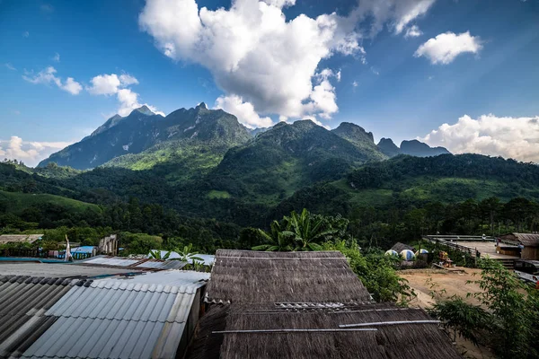 土井ルアンチェンダオ景観 チェンマイ タイで高山 — ストック写真