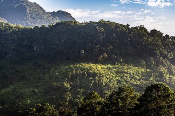 泰国清迈省高山道良清道景观 — 图库照片