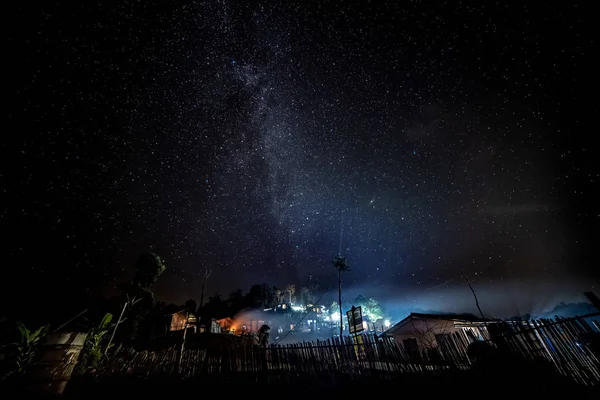 Chiang Dao, Thaiföld, láthatjuk a Tejút Galaxis és a csillagok — Stock Fotó