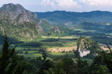 Phu Lanka, küçük iz, kahve dükkanı, güneşli gün görkemli ısmarlayarak Vadisi'nin güzel manzara