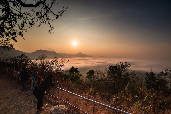 Sunrise Gezichtspunt Mist Die Betrekking Hebben Bergen Thailand — Stockfoto
