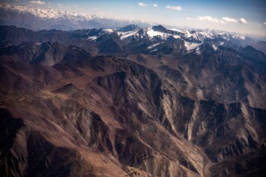 Güzel manzara kar dağı Himalaya, Hindistan