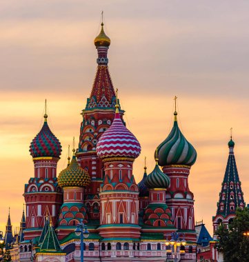 Moskova Kızıl Meydan günbatımı Kremlin arka plan üzerinde