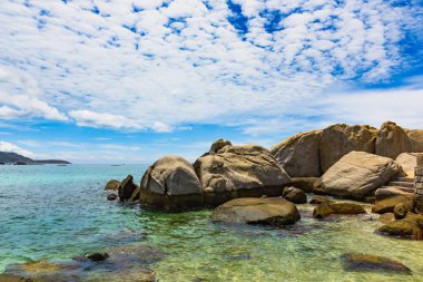 Güney Çin denizi, Nha Trang yakınlarındaki Vietnam kıyıları..