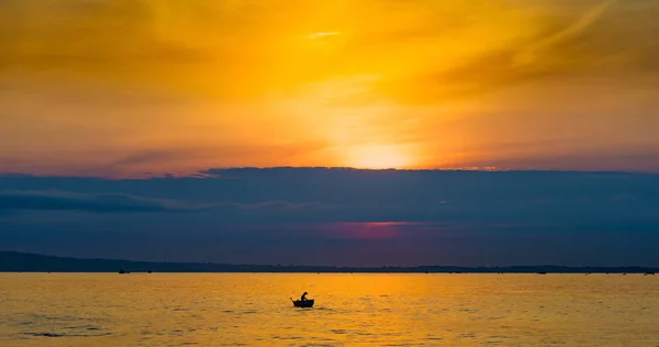 Lugar Celestial Madrugada Amanecer Mar Sol Nube — Foto de Stock