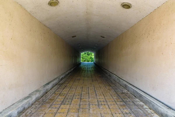 Podziemny Tunel Dla Pieszych Przez Przejście Sufitu Sufit Arch — Zdjęcie stockowe