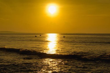 göksel yer sabah erken gündoğumu deniz güneş içinde belgili tanımlık bulut