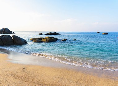 Güney Çin denizi, Nha Trang yakınlarındaki Vietnam kıyıları..