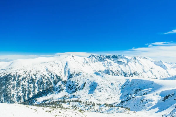 Pirin Mountains på vintern i Bulgarien — Stockfoto