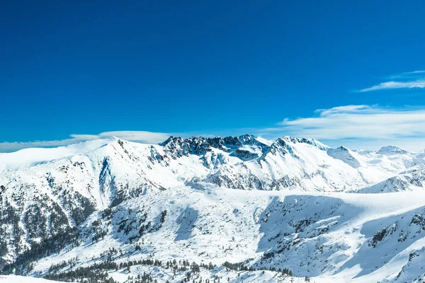 Bulgaristan'da kışın Pirin dağları — Stok fotoğraf