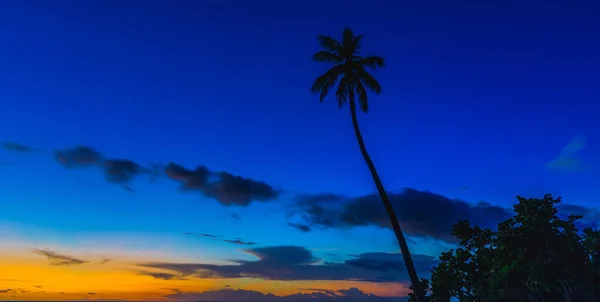 Magnifique coucher de soleil des Caraïbes — Photo