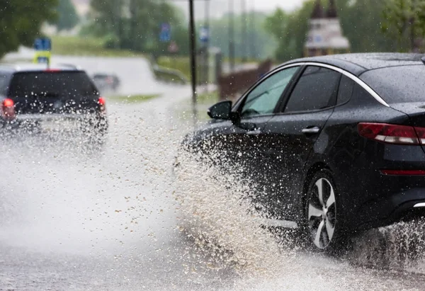 Rusia Moscú Mayo 2020 Coche Conduce Través Una Piscina Agua — Foto de Stock