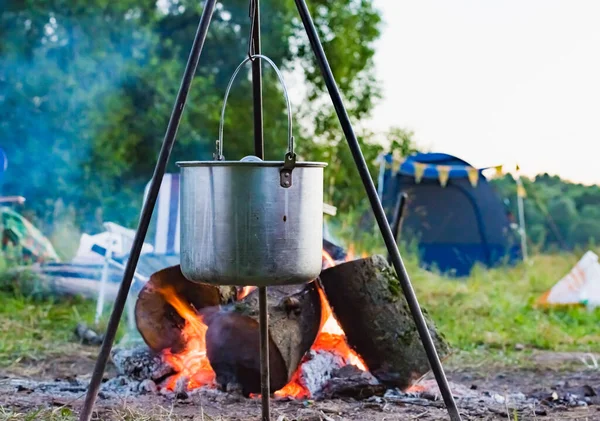 Kettle Tripod Hanging Bonfire — Stock Photo, Image