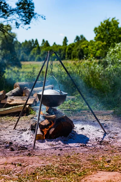 Kettle Tripod Hanging Bonfire — Stock Photo, Image