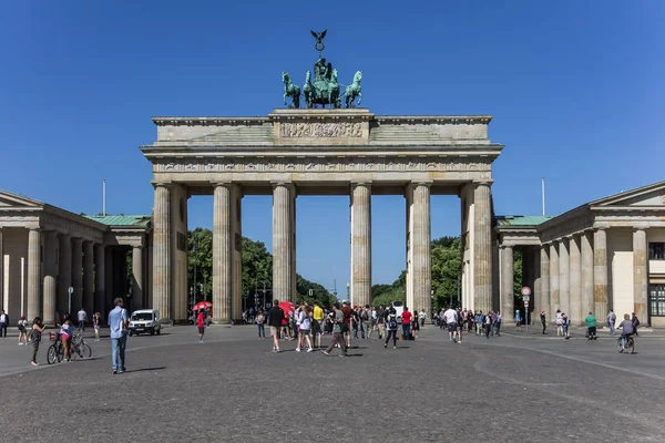Berlin, Almanya, 6 Haziran 2018 - Berlin Brandenburg Kapısı.