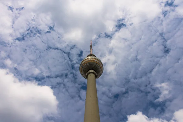 Berlin Niemcy Czerwca 2018 Wieża Telewizyjna Berlin Przeciw Błękitne Niebo — Zdjęcie stockowe